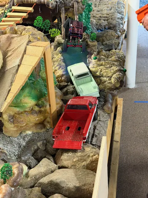 Micro RC crawler competition photo 100